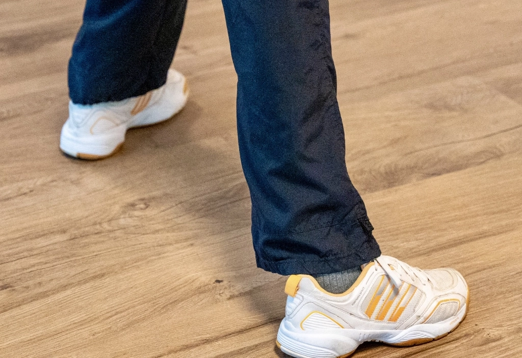 Tanzkurse für Senioren in Widen. Schrit für Schritt gut erklärt.